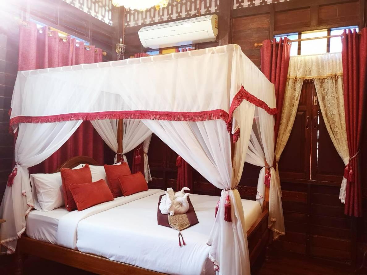 Baan Sithepaban Guesthouse 피차눌로크 외부 사진